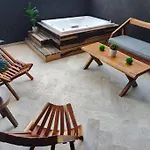 Apartamento A Pasos De La Playa, Con Terraza Y Jacuzzi *