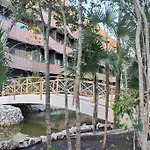 A Pasos De La Playa, Con Terraza Y Jacuzzi