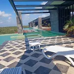 A Pasos De La Playa, Con Terraza Y Jacuzzi Apartamento *