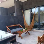 A Pasos De La Playa, Con Terraza Y Jacuzzi Apartamento