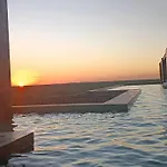 Apartamento A Pasos De La Playa, Con Terraza Y Jacuzzi