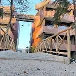 A Pasos De La Playa, Con Terraza Y Jacuzzi