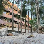 A Pasos De La Playa, Con Terraza Y Jacuzzi * Tulum