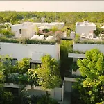 Virginia Rooftop Oasis Retreat