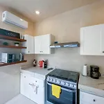 Mediterranean 4Br Villa With Pool For Family And Friends
