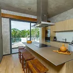 Sunny, Spacious&amazing Amenities Apartamento