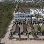 Lux Toh Villa, Rooftop Pool, Wifi, Transport