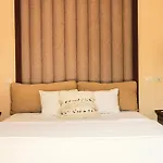 Design Villa Minutes Form The Beach