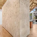 Brand New Villa Just 5 Min To Beach & Downtown!