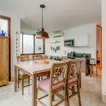 Private Rooftop 1br With Stunning Common Areas
