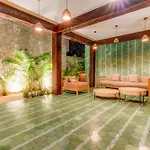 Private Rooftop 1br With Stunning Common Areas *
