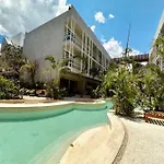 Paraiso Unico, Retiro Junto A La Piscina