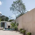Casa Aguacate