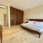 Casa Laak, Luxury Villa, 5 Bedroom 7 Bt, Heated Pool *
