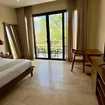 Casa Laak, Luxury Villa, 5 Bedroom 7 Bt, Heated Pool