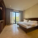 Villa Casa Laak, Luxury Villa, 5 Bedroom 7 Bt, Heated Pool