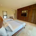 Casa Laak, Luxury Villa, 5 Bedroom 7 Bt, Heated Pool Tulum