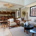 Villa Casa Laak, Luxury Villa, 5 Bedroom 7 Bt, Heated Pool