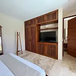 Casa Laak, Luxury Villa, 5 Bedroom 7 Bt, Heated Pool