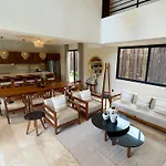 Villa Casa Laak, Luxury Villa, 5 Bedroom 7 Bt, Heated Pool *
