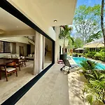 Casa Laak, Luxury Villa, 5 Bedroom 7 Bt, Heated Pool Villa