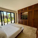 Casa Laak, Luxury Villa, 5 Bedroom 7 Bt, Heated Pool