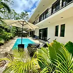 Casa Laak, Luxury Villa, 5 Bedroom 7 Bt, Heated Pool Villa