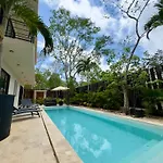 Casa Laak, Luxury Villa, 5 Bedroom 7 Bt, Heated Pool Villa Tulum
