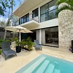 Casa Laak, Luxury Villa, 5 Bedroom 7 Bt, Heated Pool