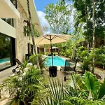 Casa Laak, Luxury Villa, 5 Bedroom 7 Bt, Heated Pool Tulum