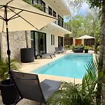 Casa Laak, Luxury Villa, 5 Bedroom 7 Bt, Heated Pool Villa Tulum