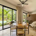 Attha Bliss Swim Up Apartamento *
