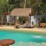 Kin Jungle Deluxe Guest house