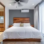 King With Private Balcony, Gym And Rooftop Pool Сasa de vacaciones Tulum