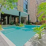Tanah Manor