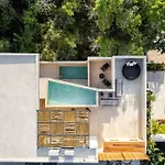 Brand New Lux 4 Bed Villa 2 Pools!