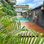 Estudio con Jacuzzi Privado en Xamira