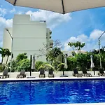 Tulum Zen Retreat, Prime Location And Amenities.