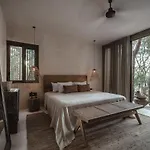 Boho Organic 3Br Villa, Gated Community, Rooftop