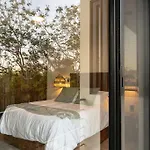 New 2 Bed And Bath - - Views To The Jungle Apartment