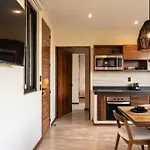 New 2 Bed And Bath - - Views To The Jungle *