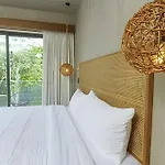 Relaxing 1 Bdrm, 1 Bedroom Balcony & Pool Access Apt