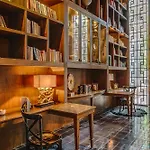 Art Design Loft With Pool, Big Gym, Spa, Hot Tub