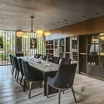 Apartamento Art Design Loft With Pool, Big Gym, Spa, Hot Tub