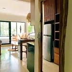 Jungle 10 Mins To Beaches Y Trendy Hotspots Apartamento *