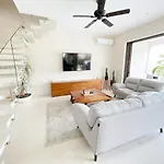 Villa Luxury House Tomanoa - 10pers - 4rooms - Pool - Hotjacuzzi - Speed Wifi -waterfall *