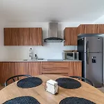 Bright 1 Bd With Balcony Holiday home