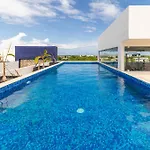 Holiday home Bright 1 Bd With Balcony