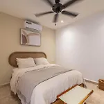 Bright 1 Bd With Balcony Holiday home *