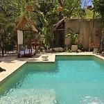 Guest house Kin Jungle Deluxe 4*
